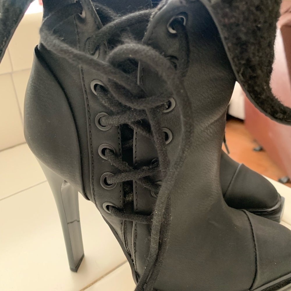 Black 5.5 GX Gwen Stefani Booties